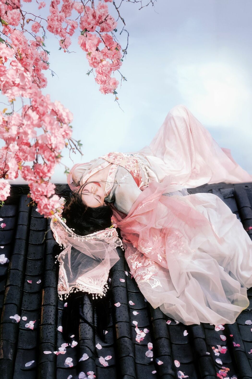 YiTuYu艺图语 Vol.9666 Rok Kin YE (15P)