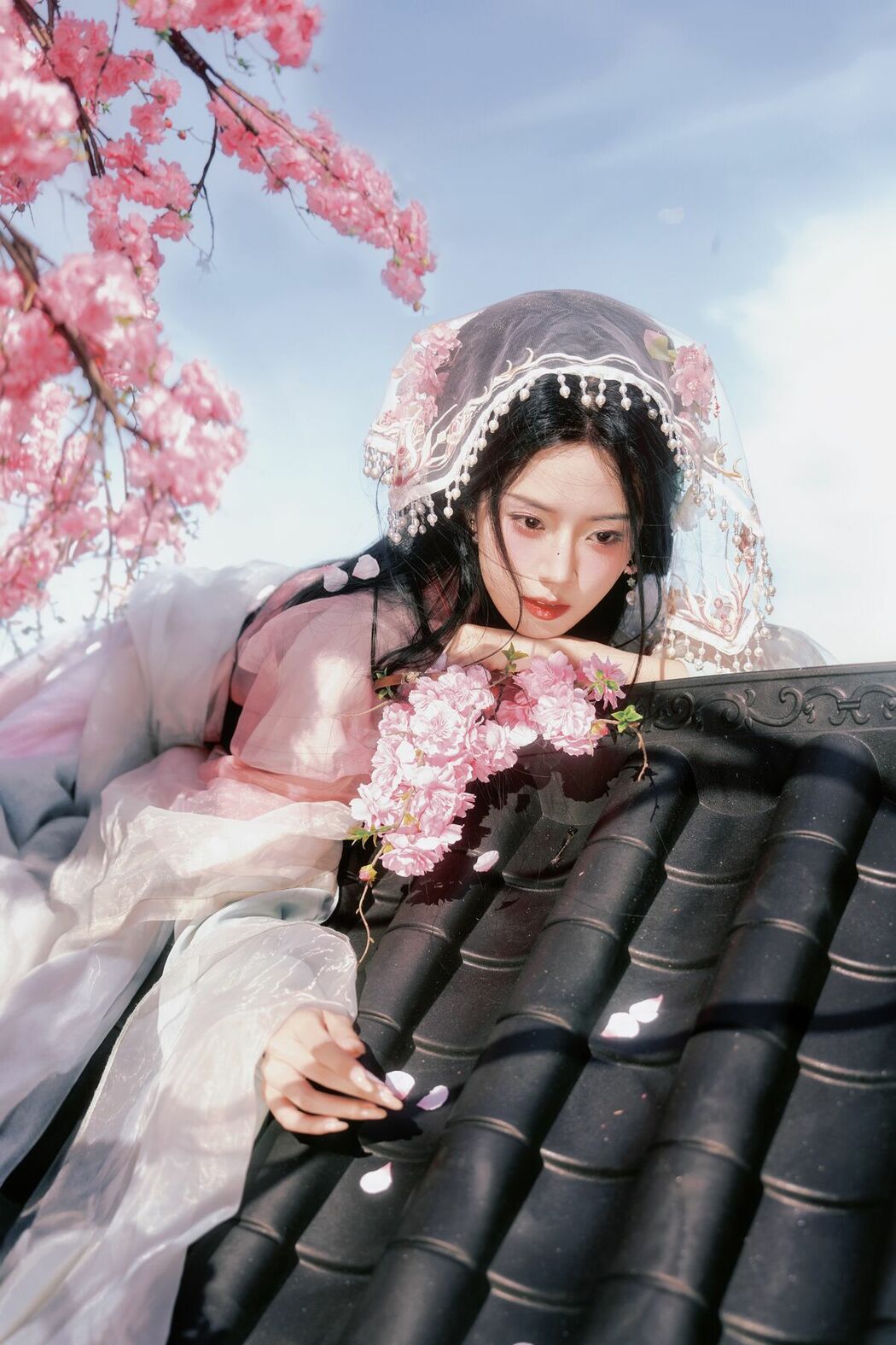 YiTuYu艺图语 Vol.9666 Rok Kin YE (15P)