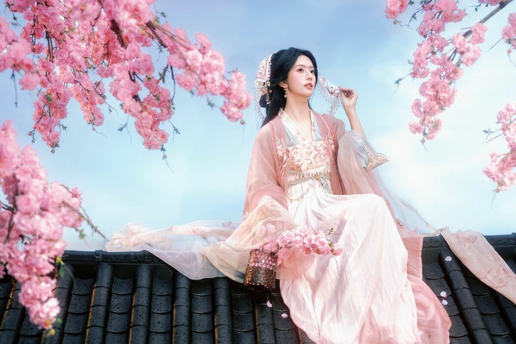 YiTuYu艺图语 Vol.9666 Rok Kin YE (15P)