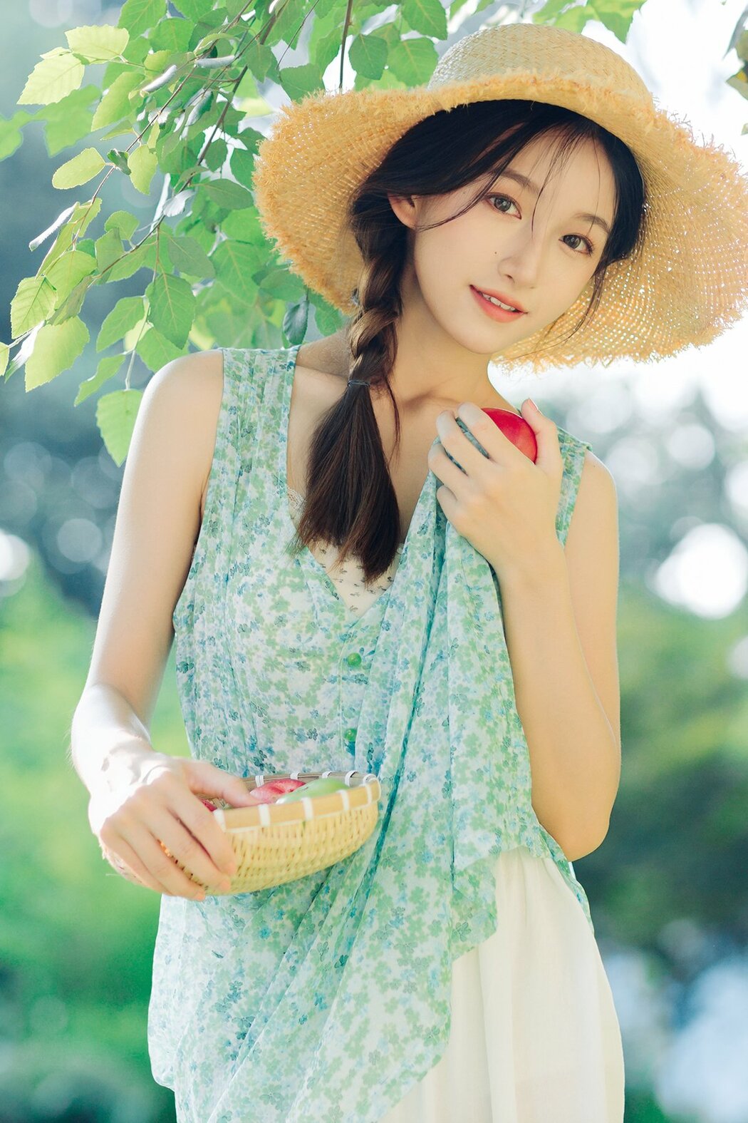 YiTuYu艺图语 Vol.9663 Lin Miao Xin (38P) Cover Photo
