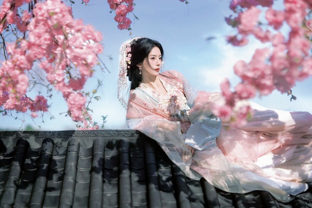 YiTuYu艺图语 Vol.9666 Rok Kin YE (15P)