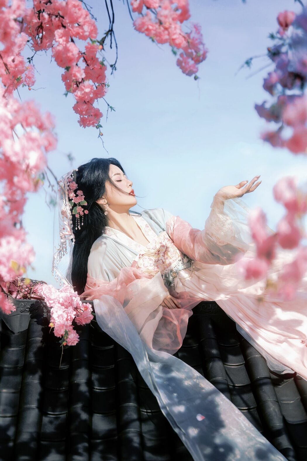YiTuYu艺图语 Vol.9666 Rok Kin YE (15P)