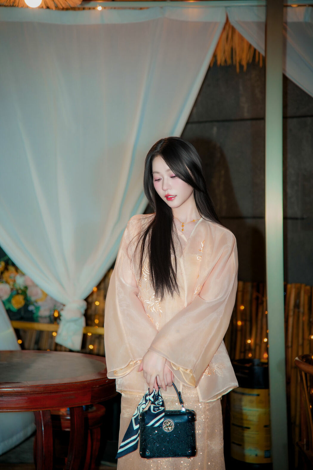 YiTuYu艺图语 Vol.9671 Wu Yue (19P)
