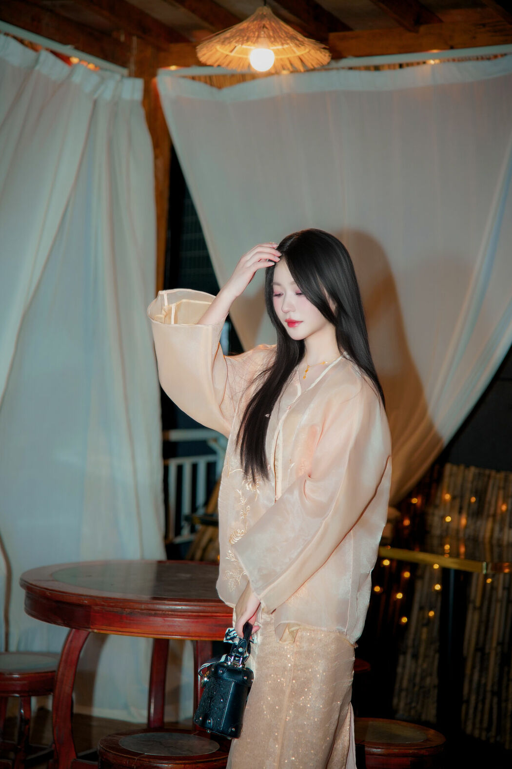 YiTuYu艺图语 Vol.9671 Wu Yue (19P)