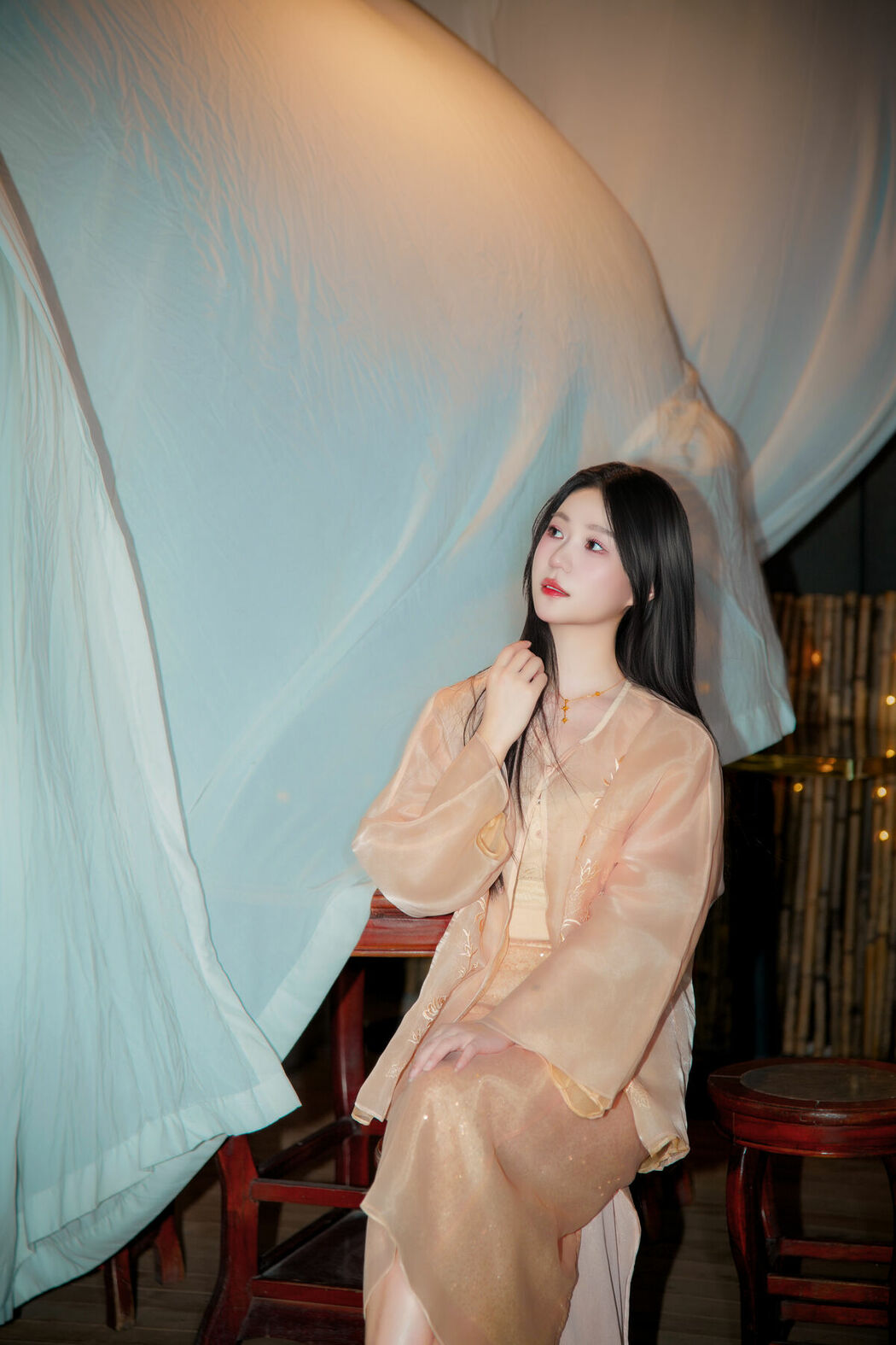 YiTuYu艺图语 Vol.9671 Wu Yue (19P)