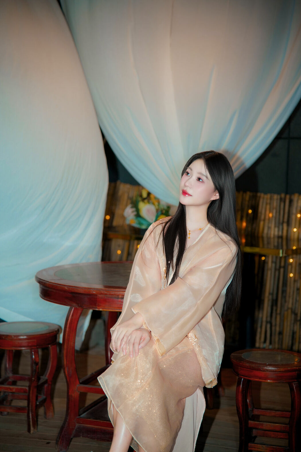 YiTuYu艺图语 Vol.9671 Wu Yue (19P)