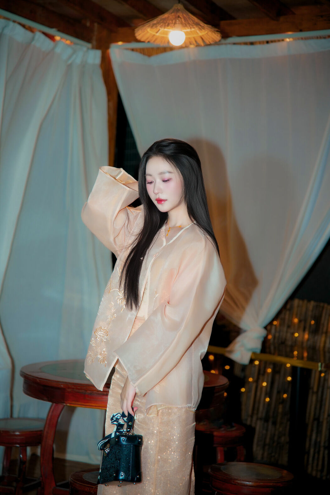 YiTuYu艺图语 Vol.9671 Wu Yue (19P)