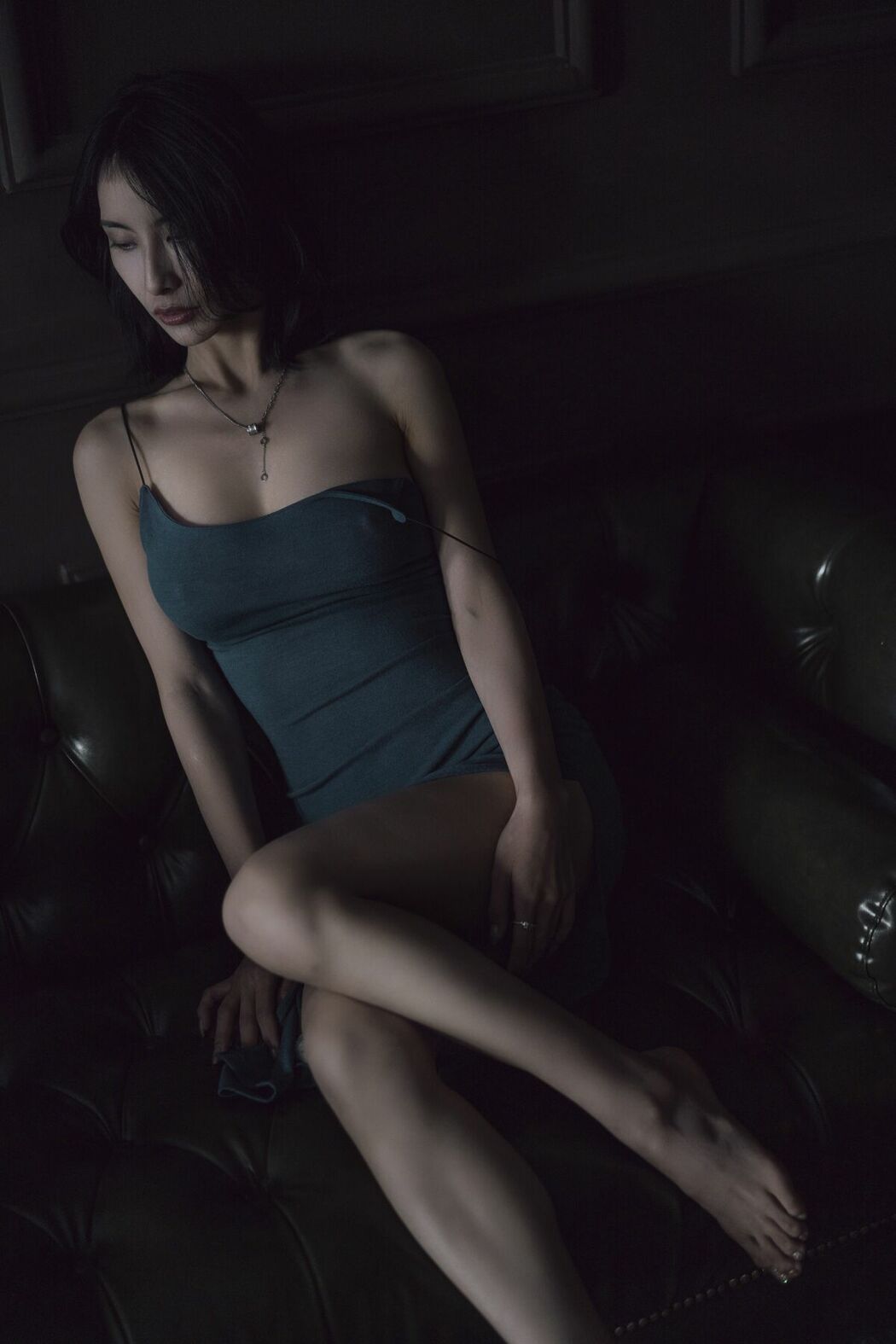XR Uncensored lingyu69 – R18 秀人网模特 欲望沙发 (81P)