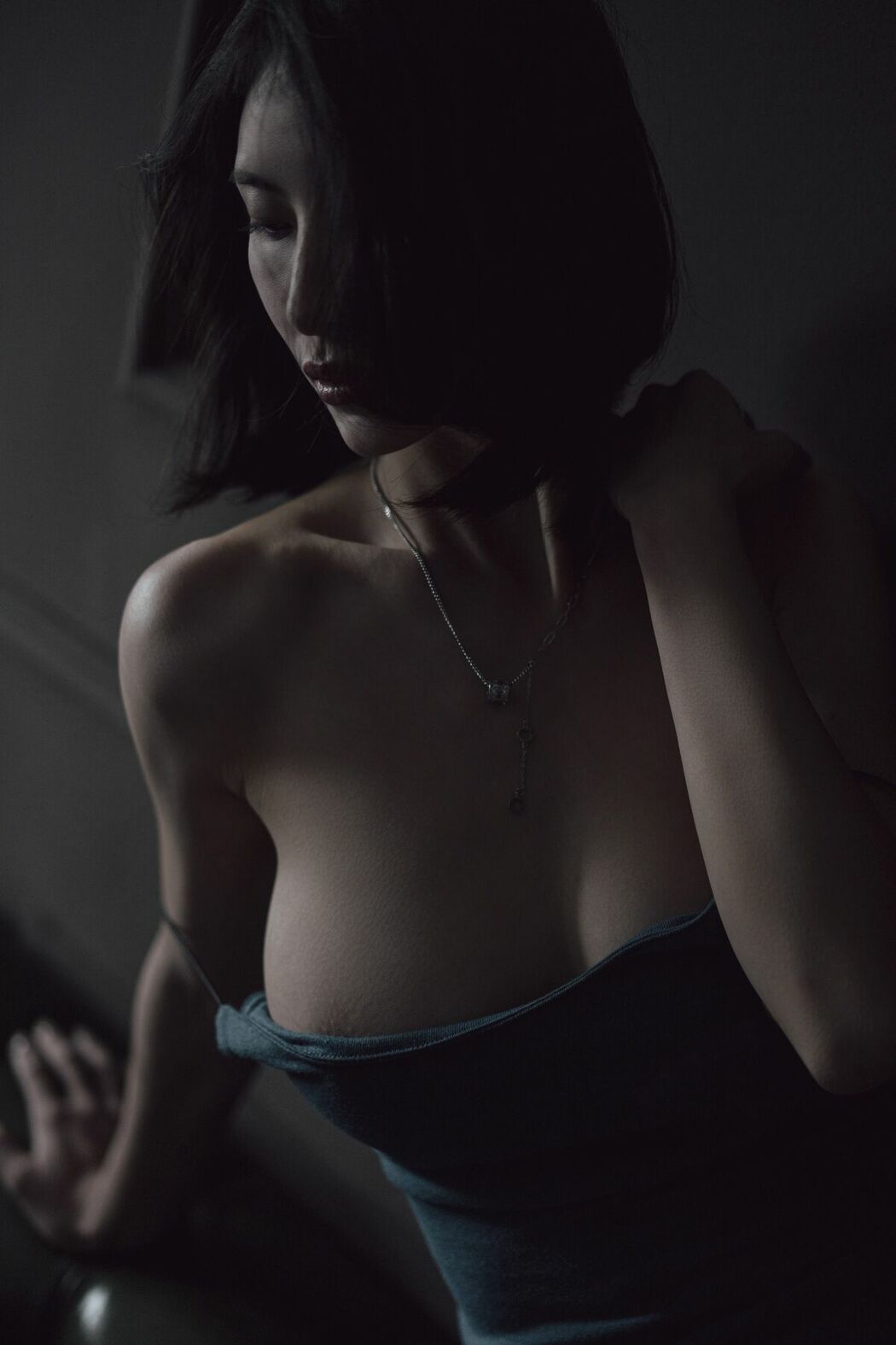 XR Uncensored lingyu69 – R18 秀人网模特 欲望沙发 (81P)
