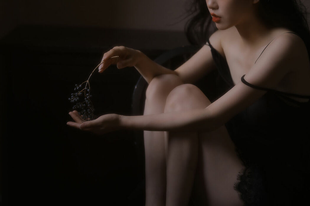 YiTuYu艺图语 Vol.9672 Guo Rong Di Hai Jiao (17P)
