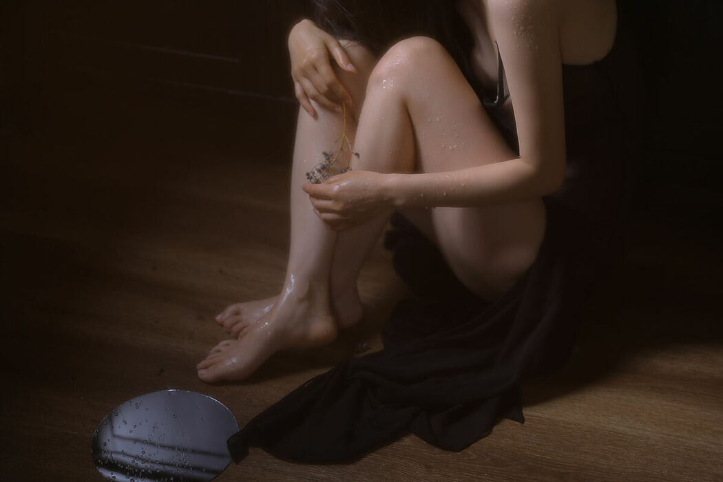 YiTuYu艺图语 Vol.9672 Guo Rong Di Hai Jiao (17P)