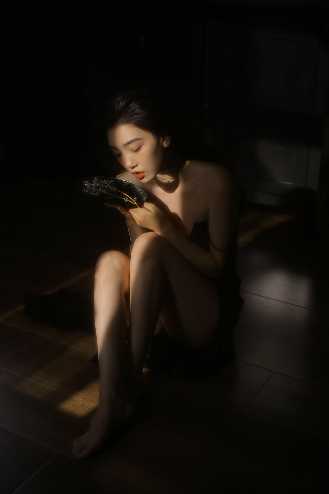 YiTuYu艺图语 Vol.9672 Guo Rong Di Hai Jiao (17P)