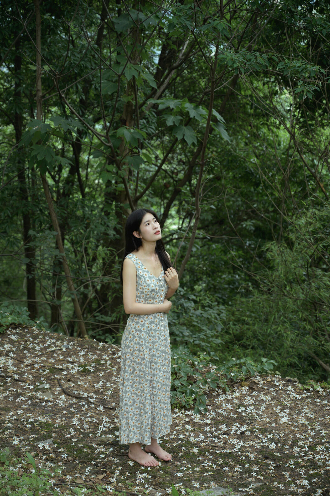 YiTuYu艺图语 Vol.9673 Lu Wei Wei Wei (25P)