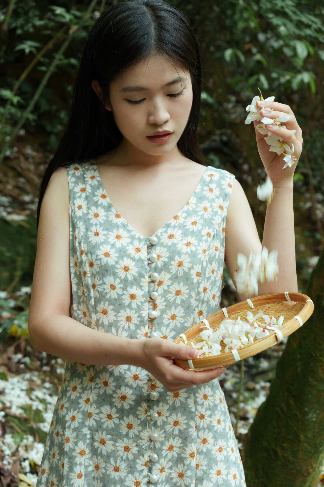 YiTuYu艺图语 Vol.9673 Lu Wei Wei Wei (25P)