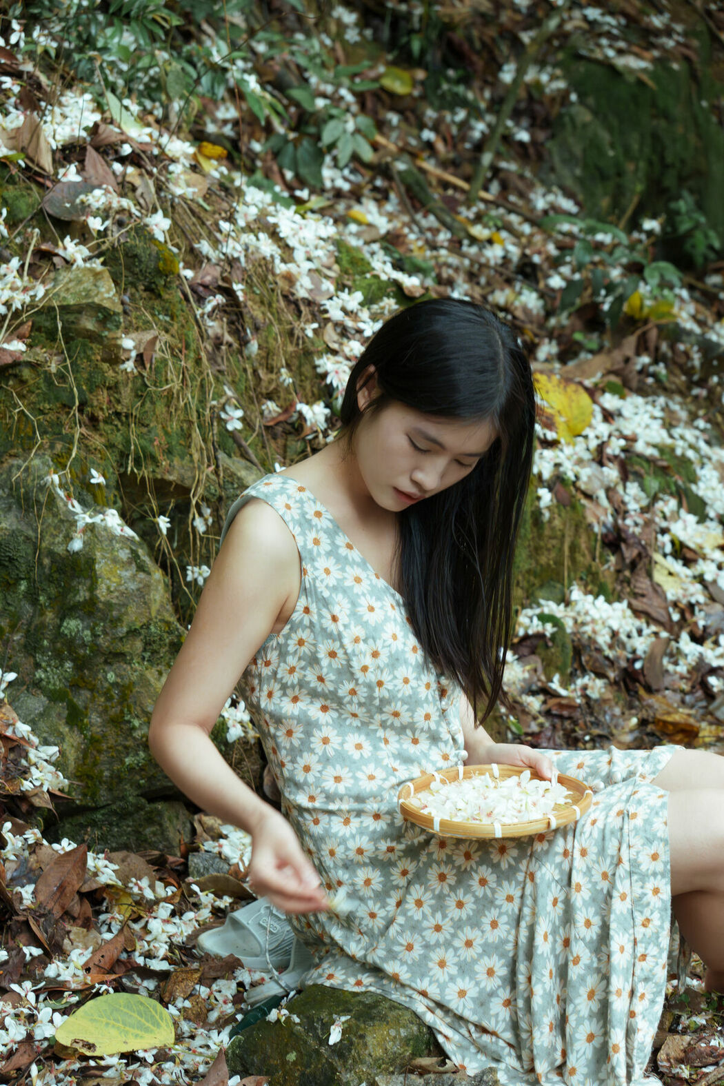 YiTuYu艺图语 Vol.9673 Lu Wei Wei Wei (25P)