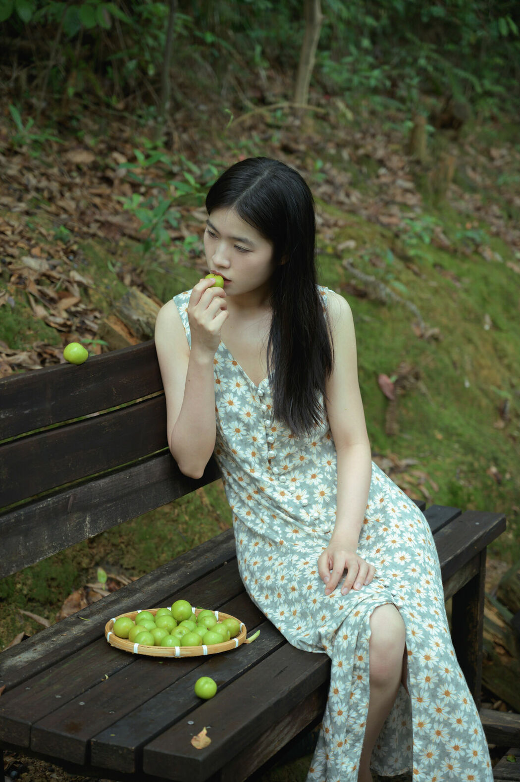 YiTuYu艺图语 Vol.9673 Lu Wei Wei Wei (25P)