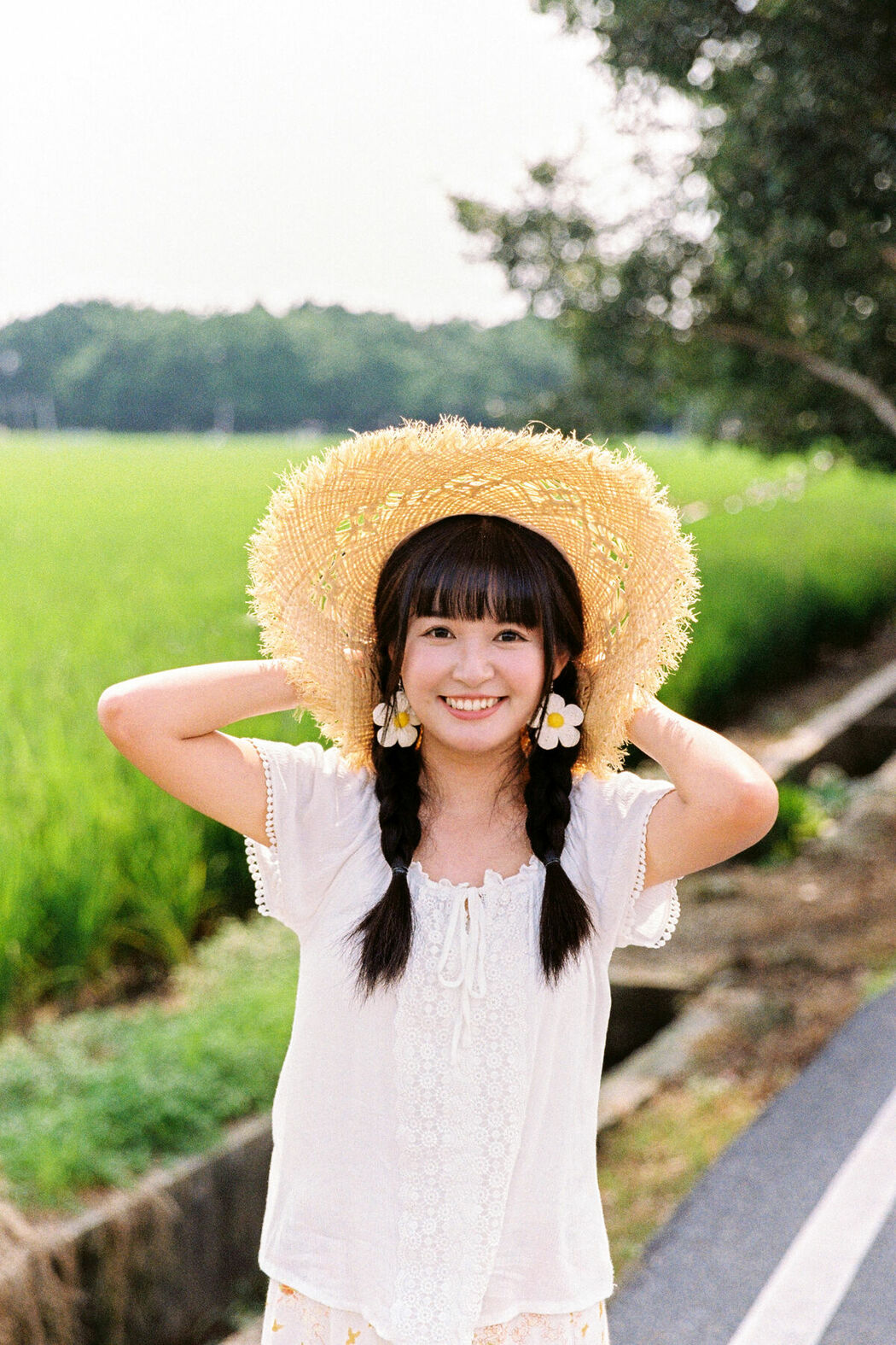 YiTuYu艺图语 Vol.9684 Qi Miao Li Li Zi (17P)