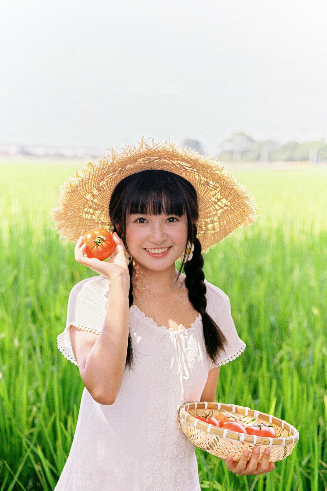 YiTuYu艺图语 Vol.9684 Qi Miao Li Li Zi (17P)