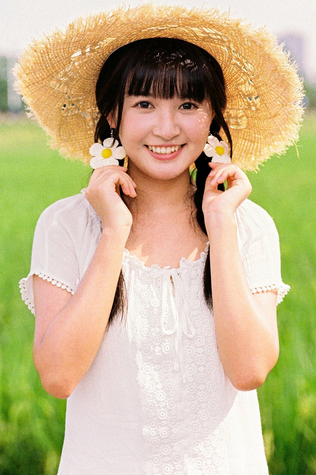 YiTuYu艺图语 Vol.9684 Qi Miao Li Li Zi (17P) Cover Photo
