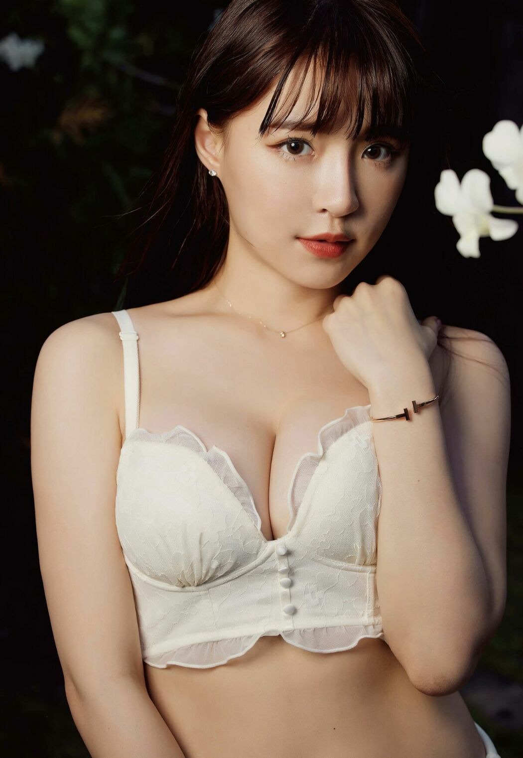 Yuan Yuan 元元 – 吳婕安寫真書數位版 Part01 (56P)