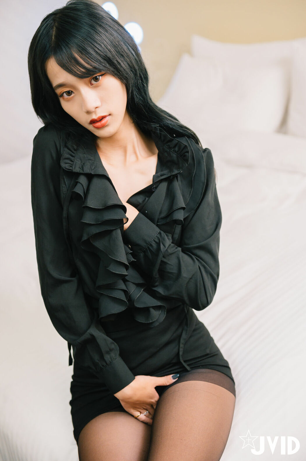 Han Fang Yu 韓芳語 – DesireVol 極正大奶大學新鮮人芳語 下班後的情色指導 (54P)