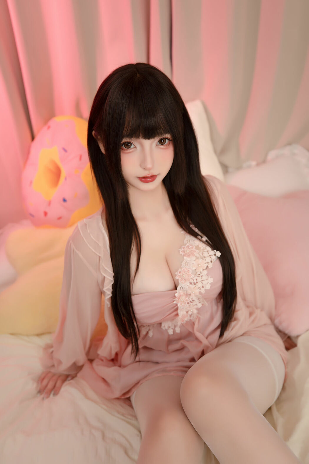 Coser@神楽坂真冬 – 高跟睡袍 (76P – 2V)