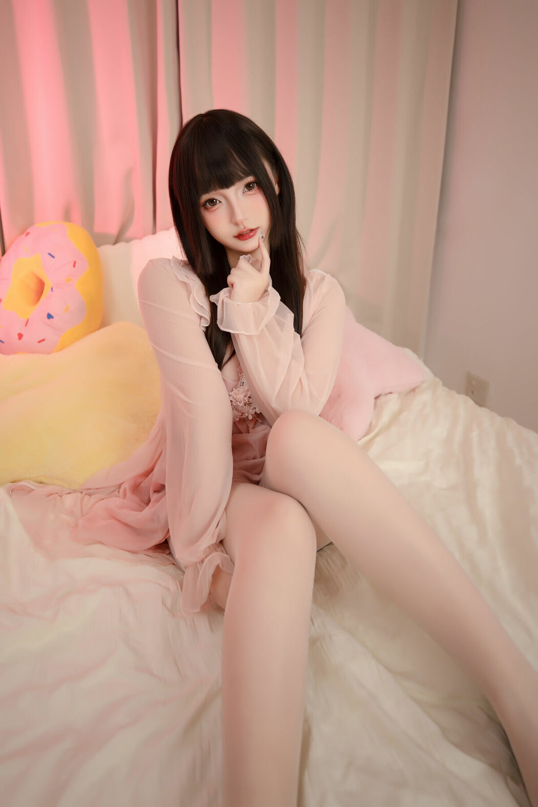 Coser@神楽坂真冬 – 高跟睡袍 (76P – 2V)