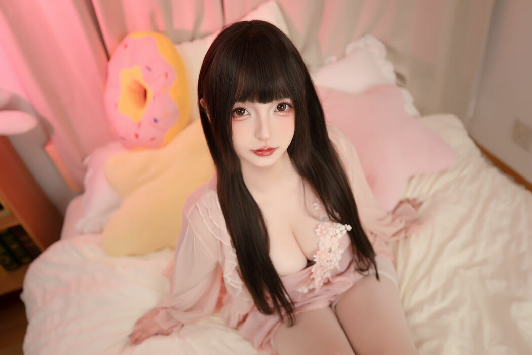 Coser@神楽坂真冬 – 高跟睡袍 (76P – 2V)