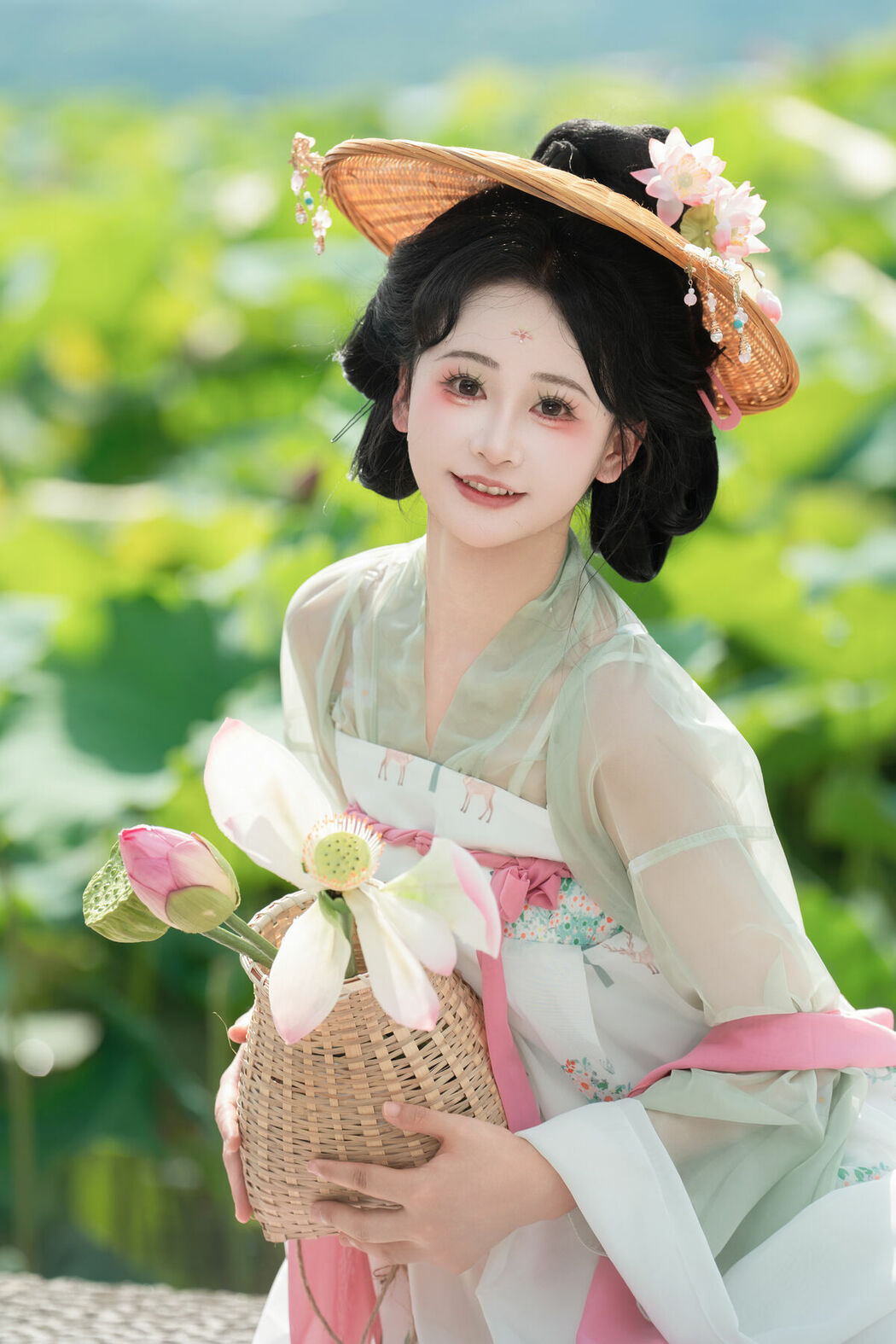 YiTuYu艺图语 Vol.9685 Jiao Yi Zhi Sui Sui (19P)
