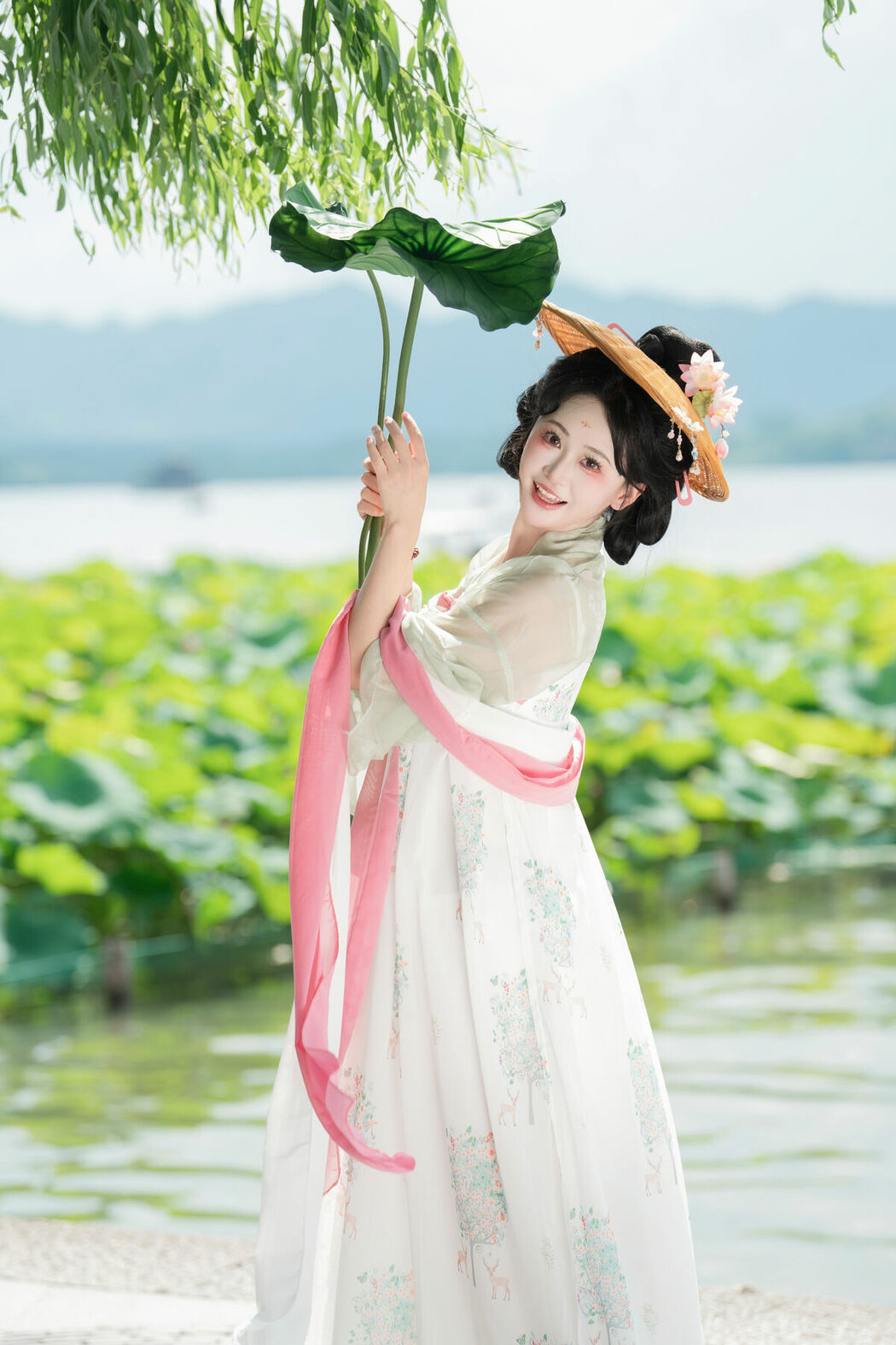 YiTuYu艺图语 Vol.9685 Jiao Yi Zhi Sui Sui (19P)