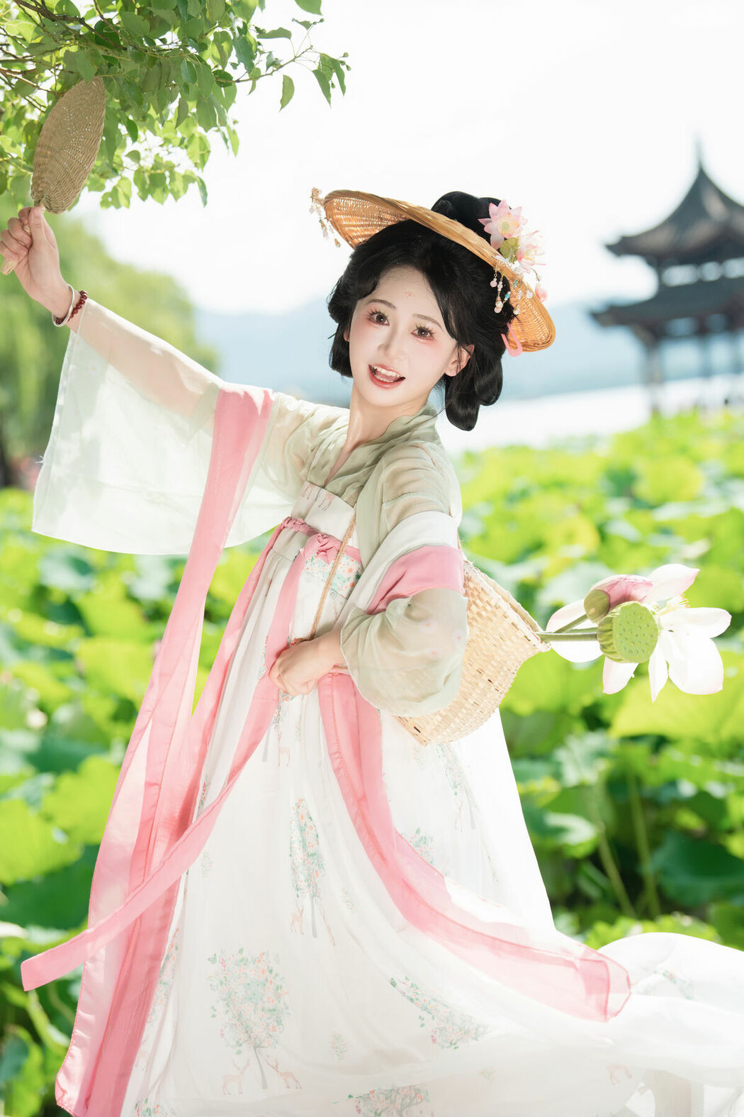 YiTuYu艺图语 Vol.9685 Jiao Yi Zhi Sui Sui (19P)