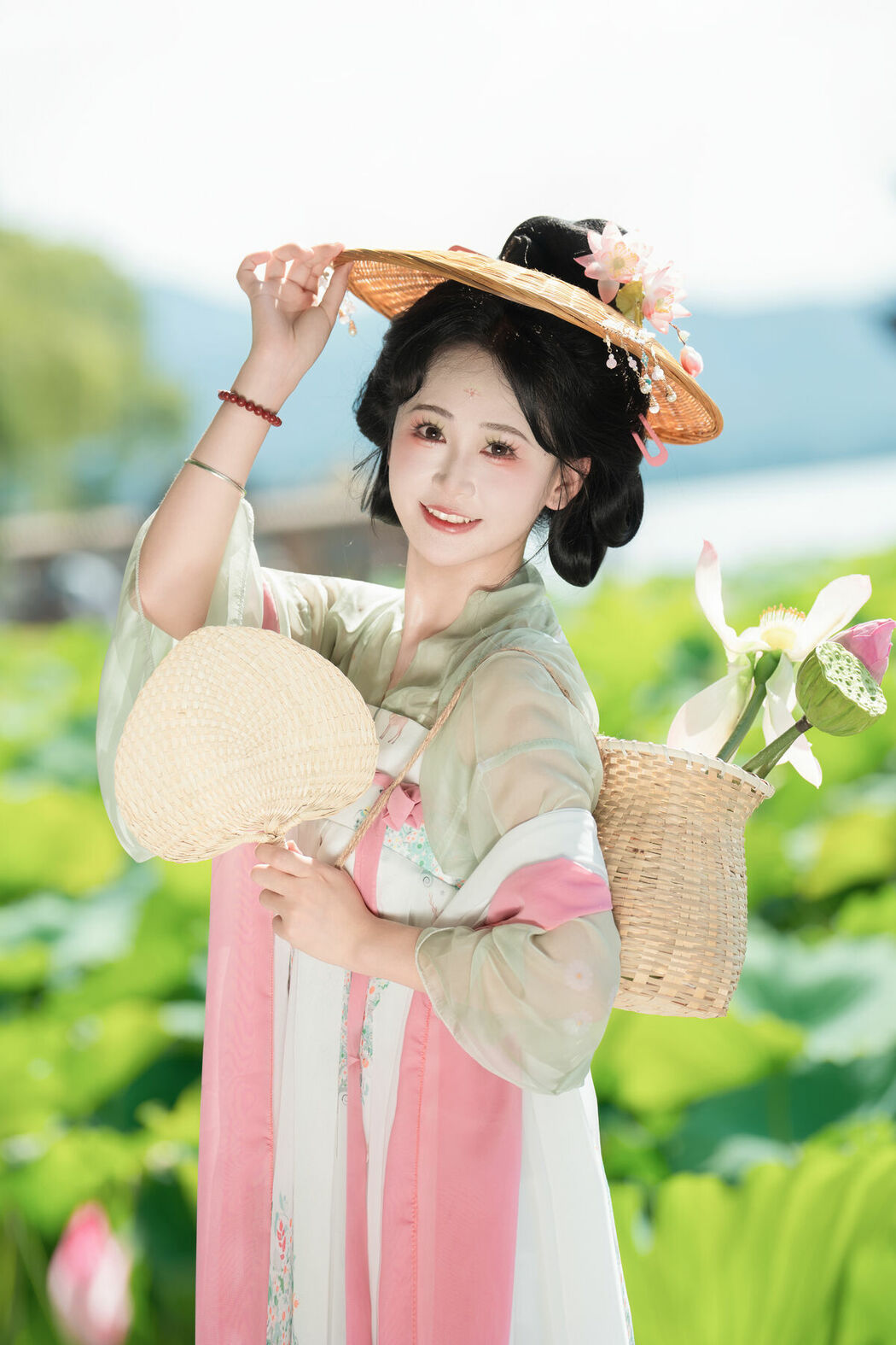 YiTuYu艺图语 Vol.9685 Jiao Yi Zhi Sui Sui (19P)