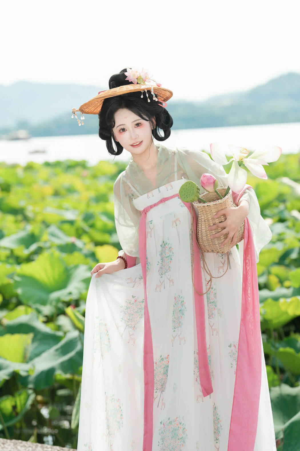 YiTuYu艺图语 Vol.9685 Jiao Yi Zhi Sui Sui (19P)