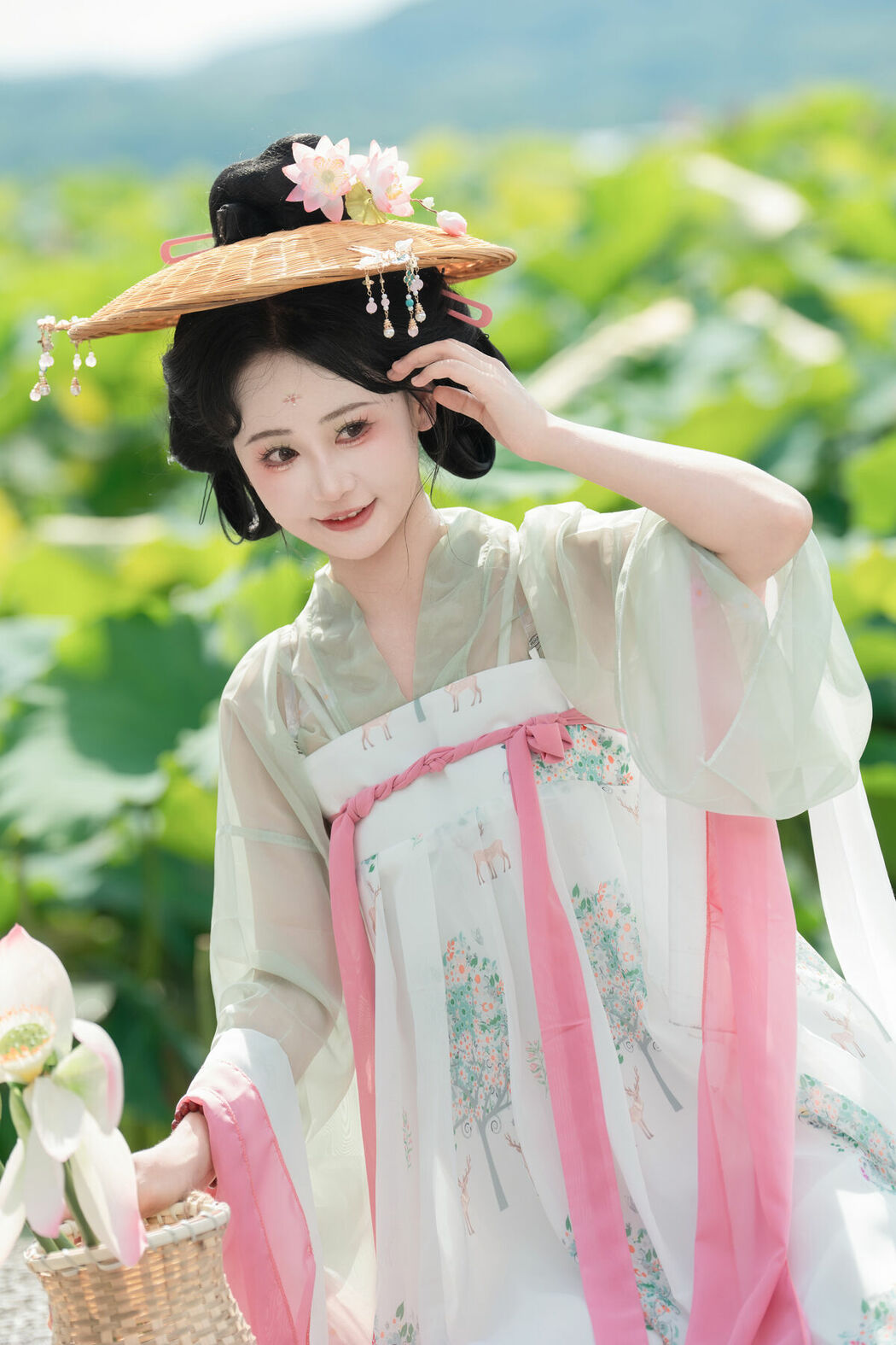 YiTuYu艺图语 Vol.9685 Jiao Yi Zhi Sui Sui (19P)