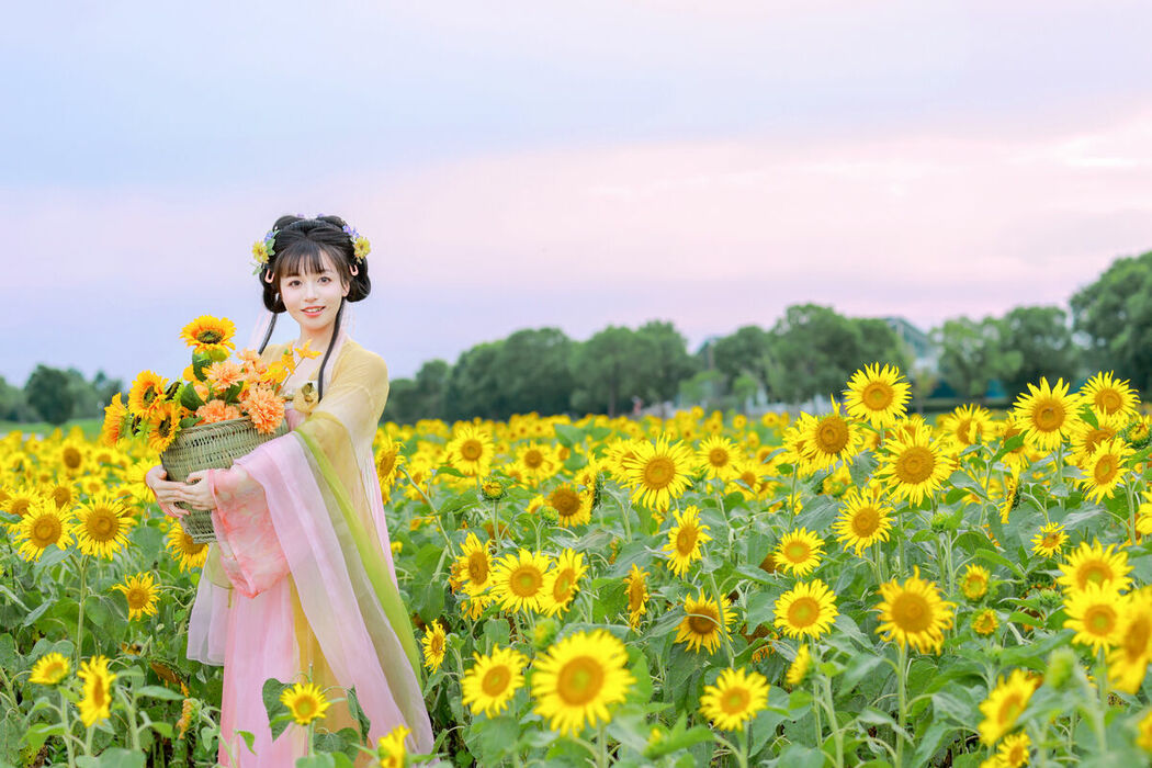 YiTuYu艺图语 Vol.9686 Lin Lin (14P)