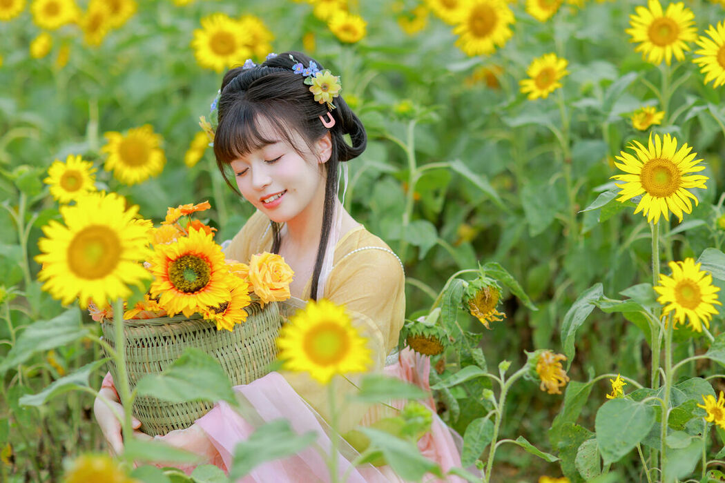 YiTuYu艺图语 Vol.9686 Lin Lin (14P)