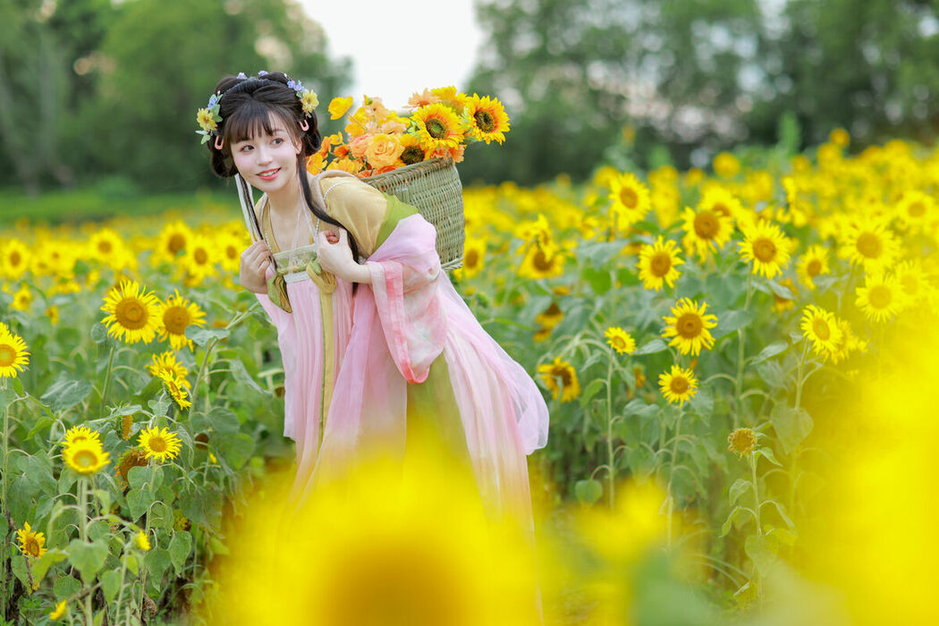 YiTuYu艺图语 Vol.9686 Lin Lin (14P)