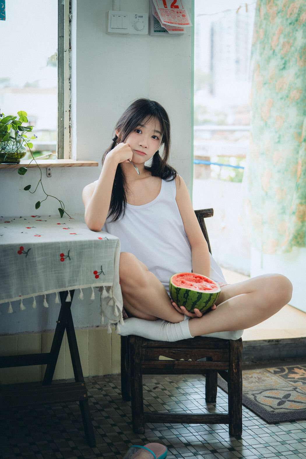YiTuYu艺图语 Vol.9690 Le Le Le (26P)