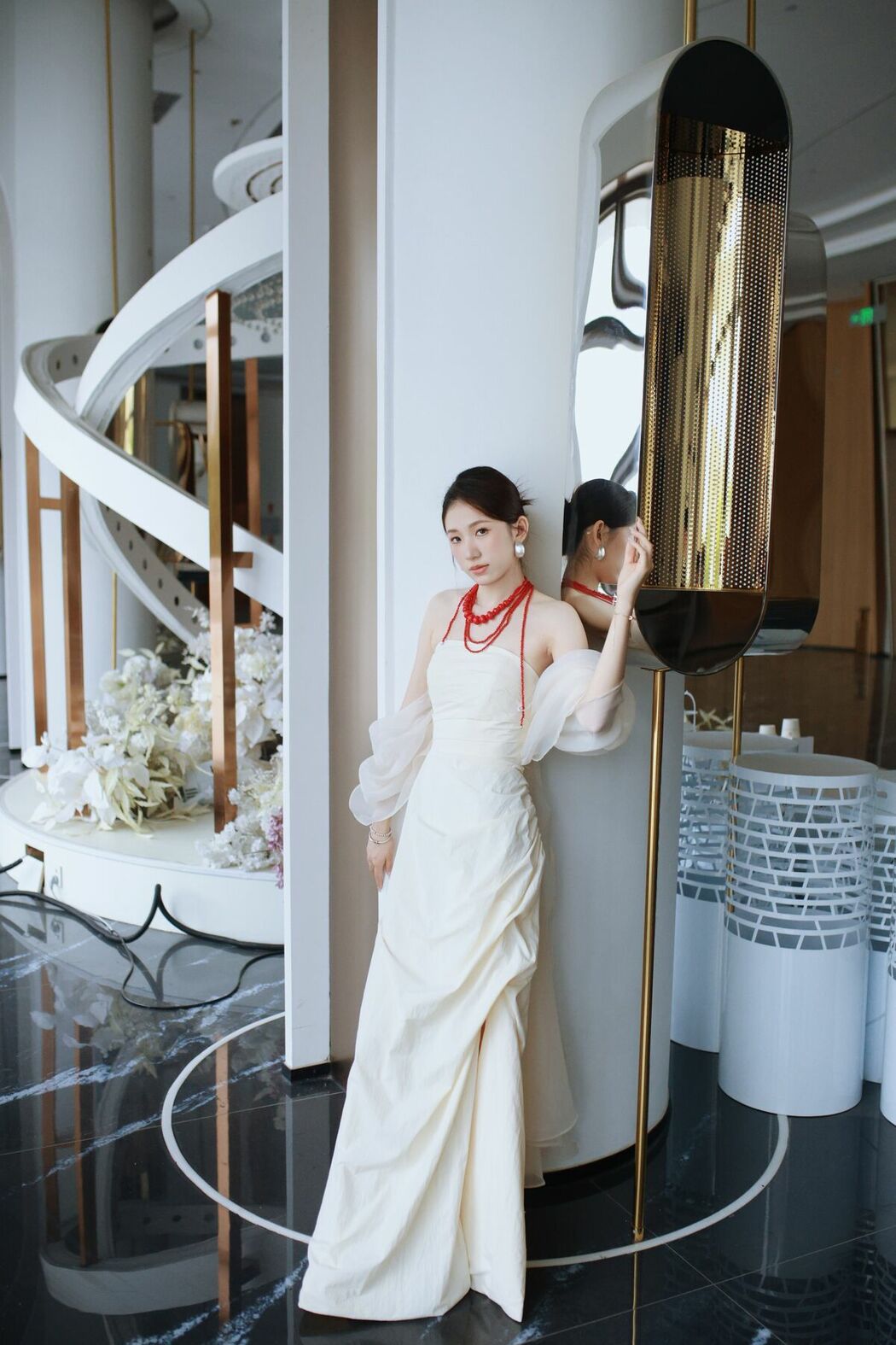 YiTuYu艺图语 Vol.9693 Yu Tou Xiao Sun (22P)