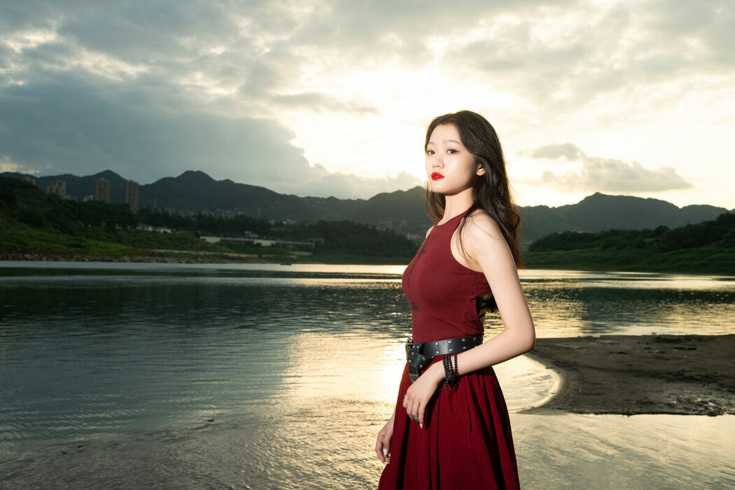 YiTuYu艺图语 Vol.9696 Yi Zhi Xiao Xu (17P)