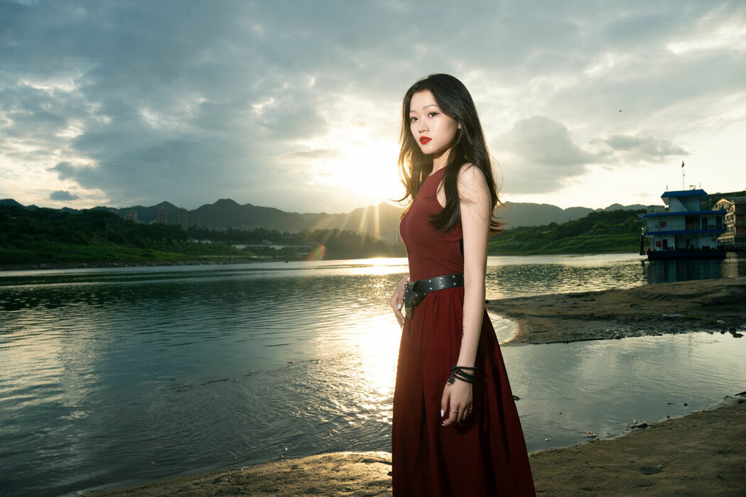 YiTuYu艺图语 Vol.9696 Yi Zhi Xiao Xu (17P)
