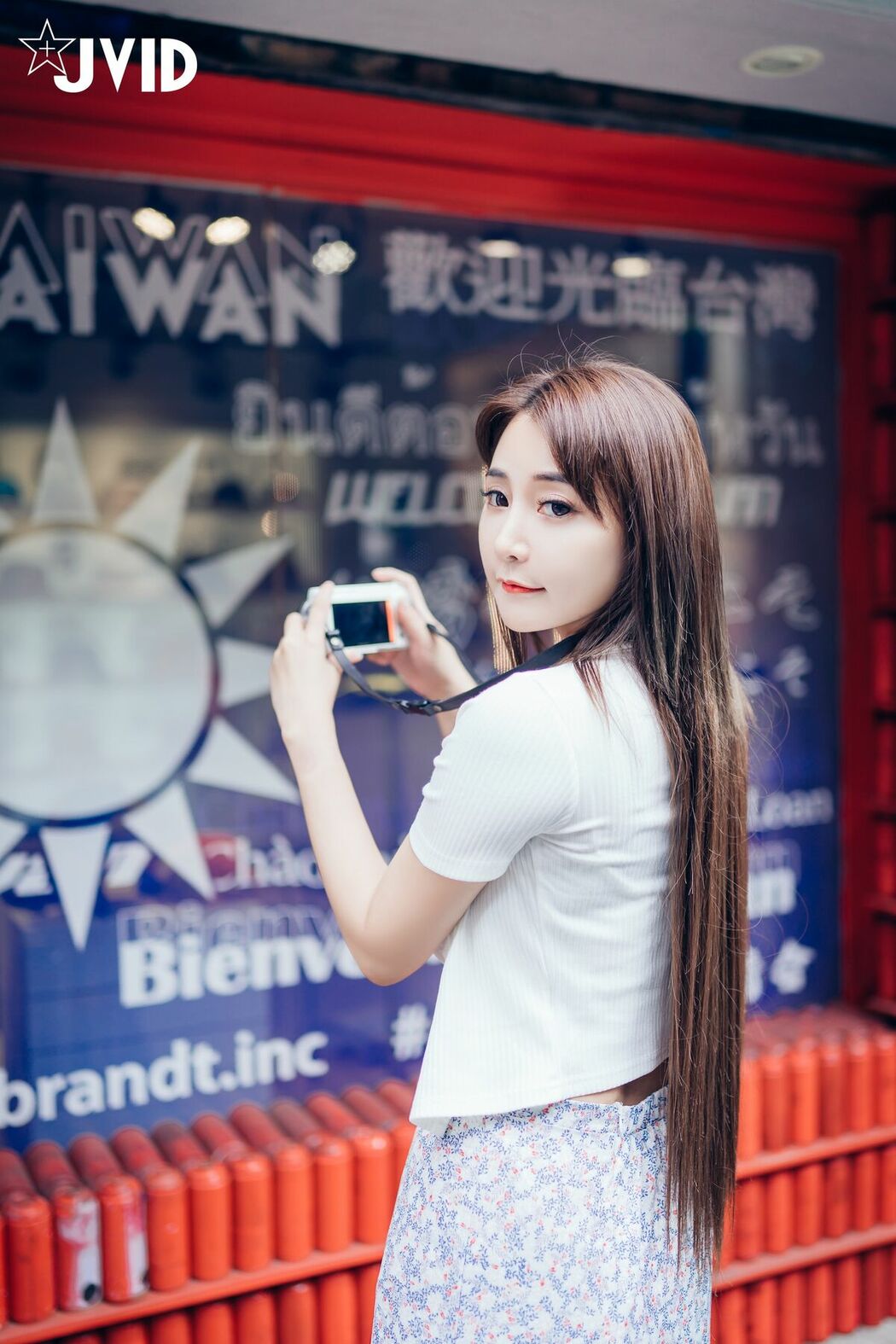 Lele 樂樂 – 讓人可以能男女交換身體的相機 一般版跟隱藏版尺度都上空無碼無遮 Part01 (70P)