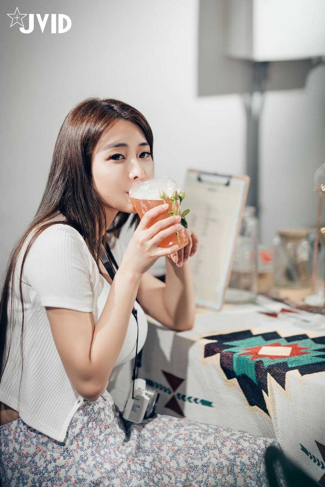 Lele 樂樂 – 讓人可以能男女交換身體的相機 一般版跟隱藏版尺度都上空無碼無遮 Part01 (70P)