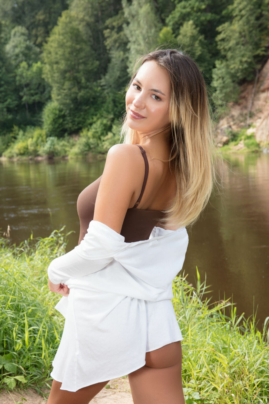 MetArt Ariana Regent – Tan Temptation Part01 (61P)