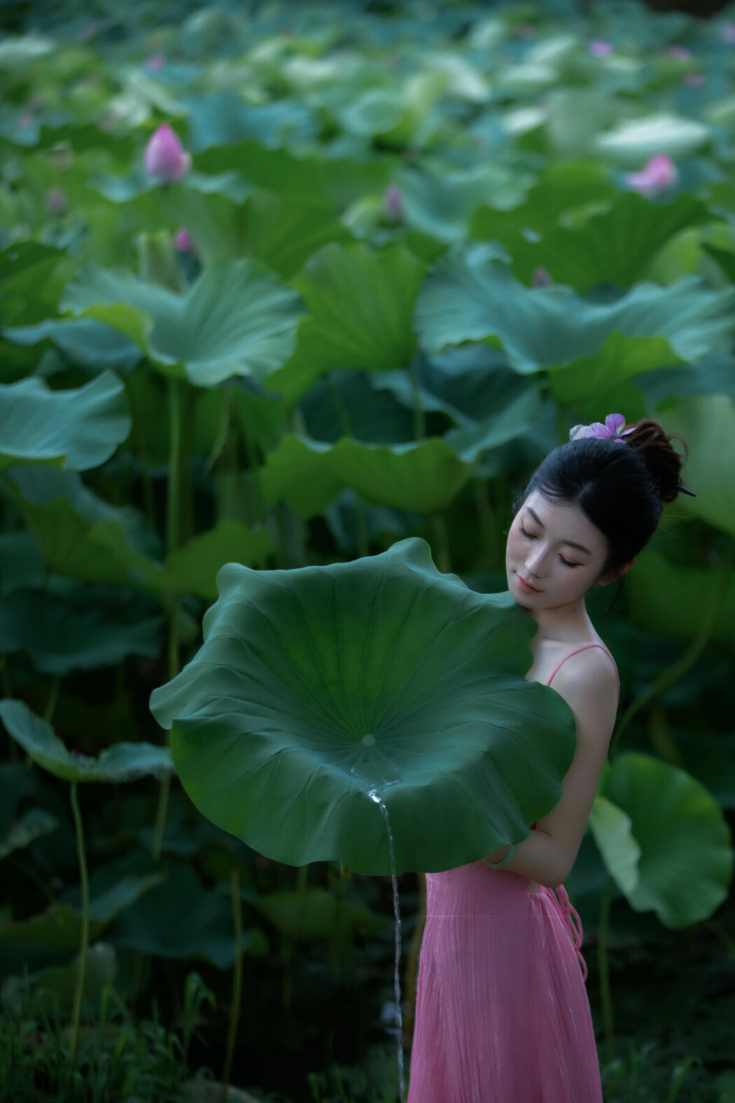 YiTuYu艺图语 Vol.9702 Niu Pai Xiao Wang Zi (16P)