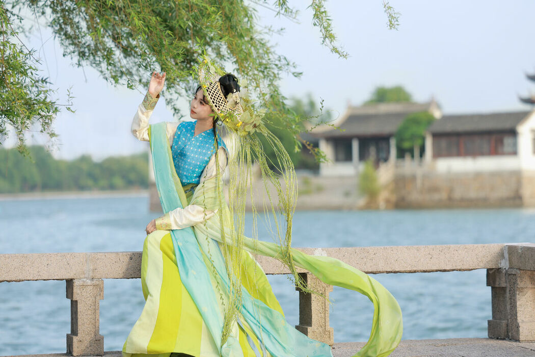 YiTuYu艺图语 Vol.9710 Shi Er Bei Cha (14P)
