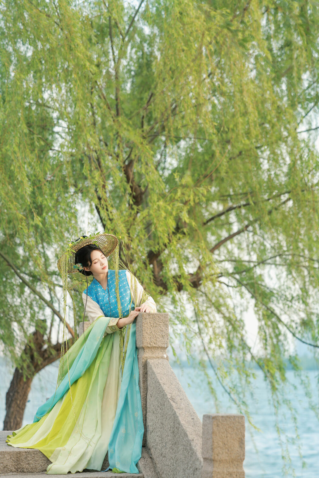 YiTuYu艺图语 Vol.9710 Shi Er Bei Cha (14P)