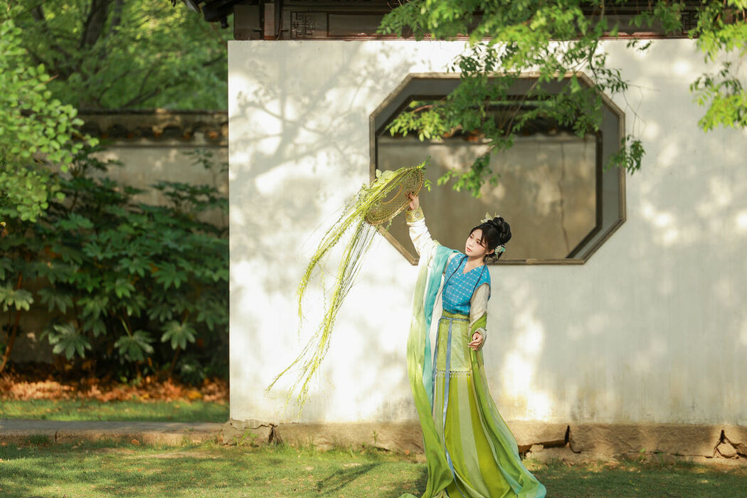 YiTuYu艺图语 Vol.9710 Shi Er Bei Cha (14P)