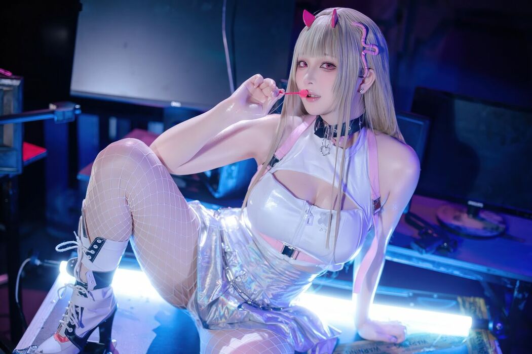 Coser@屿鱼 – 胜利女神 妮姬 毒蛇 (87P)