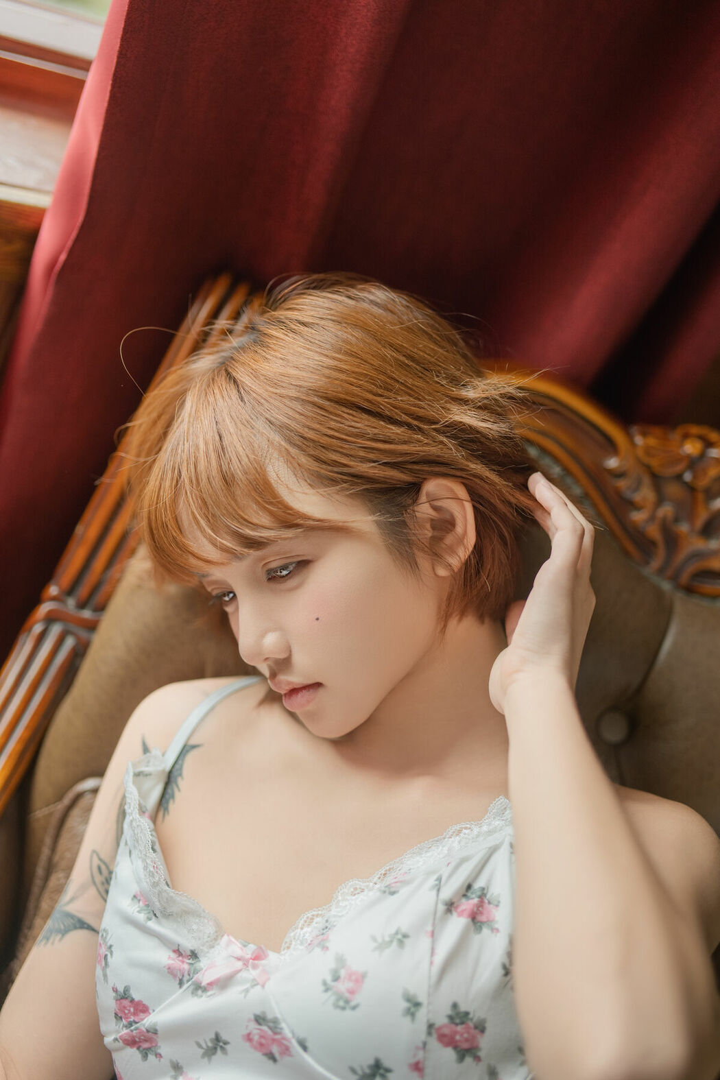YiTuYu艺图语 Vol.9713 Tou Chi Nai You De Mao (26P)